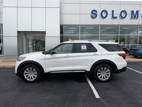 Certified 2025 Ford Explorer Platinum w/ LUX Leather Package AWD/4WD image 9