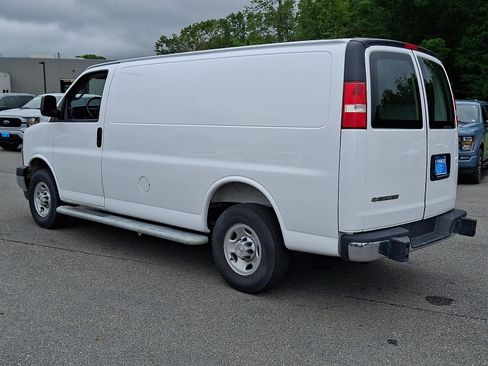 Certified 2024 Chevrolet Express 2500 w/ Driver Convenience Package RWD image 4