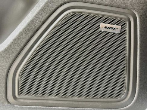 Certified 2026 Porsche Macan AWD/4WD image 12