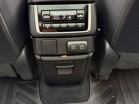 Used 2020 Subaru Ascent Limited w/ Technology Package image 30