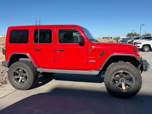 Used 2019 Jeep Wrangler Unlimited Sahara w/ Uconnect 4C Nav & Sound Group image 3
