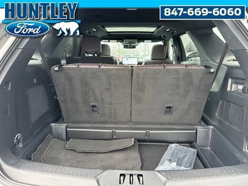 Used 2025 Ford Explorer Platinum w/ Ultimate Package AWD/4WD image 9