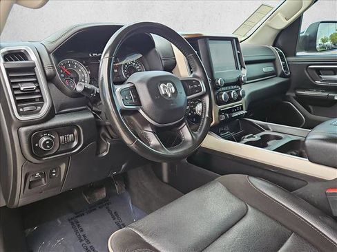 Used 2022 RAM 1500 Laramie AWD/4WD image 9