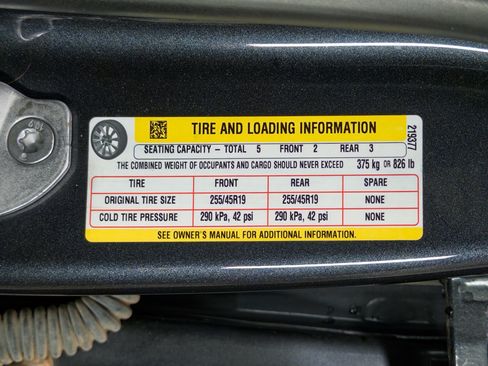 Used 2024 Tesla Model Y Long Range AWD/4WD image 28
