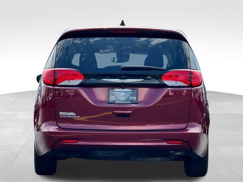 Used 2023 Chrysler Voyager LX FWD image 6