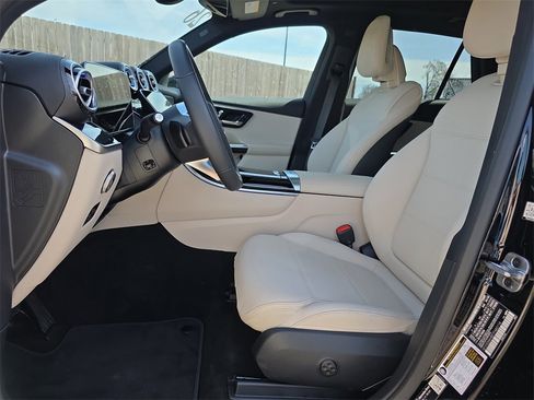 Certified 2026 Mercedes-Benz GLC 300 4MATIC image 10