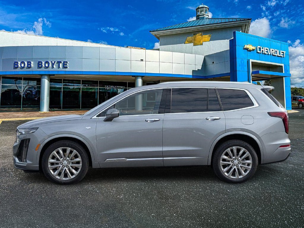 Used 2024 Cadillac XT6 Premium Luxury w/ LPO, Floor Liner Package AWD/4WD image 8