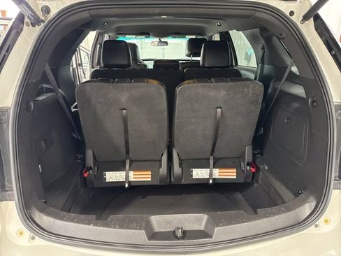 Used 2014 Ford Explorer XLT w/ Equipment Group 202A AWD/4WD image 20