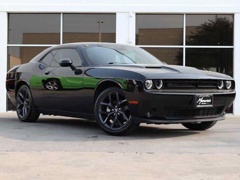 Used 2023 Dodge Challenger SXT w/ Blacktop Package RWD image 6
