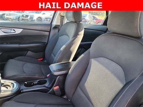 Used 2022 Kia Forte LXS w/ LXS Technology Package image 12