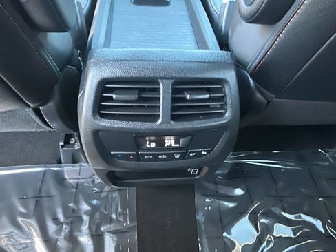 Used 2022 Honda Pilot TrailSport image 25