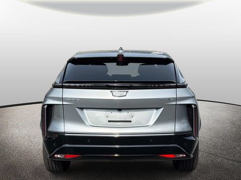 Used 2024 Cadillac Lyriq Luxury AWD/4WD image 3
