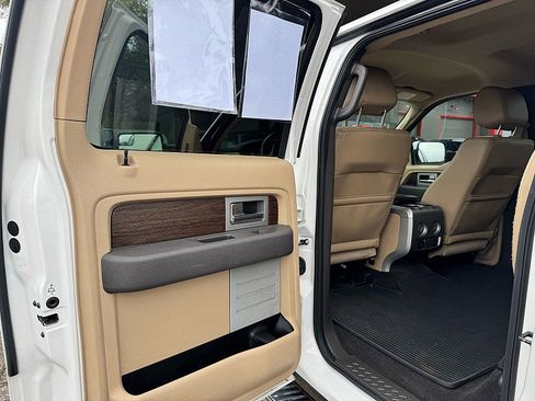 Used 2013 Ford F150 Lariat w/ Mid Equipment Group image 9