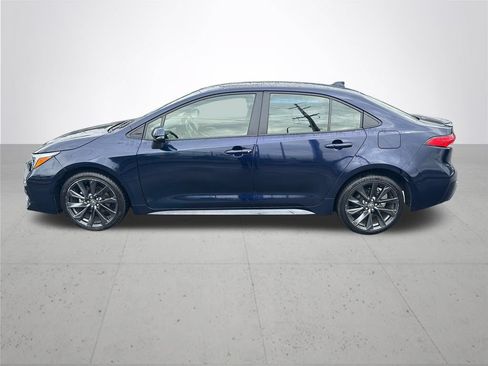 Used 2024 Toyota Corolla SE w/ SE Premium Package FWD image 10