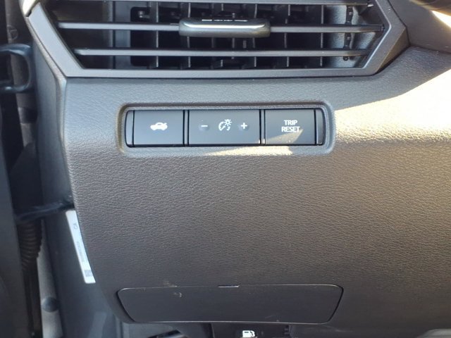 Used 2025 Nissan Altima 2.5 SV FWD image 21
