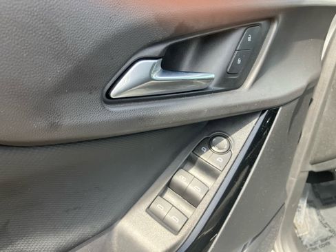 Used 2026 Chevrolet Equinox LT w/ Midnight Edition image 10