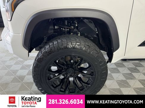 Used 2024 Toyota Tundra Limited AWD/4WD image 31