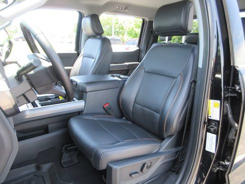 Used 2025 Ford F350 Lariat w/ Lariat Ultimate Package AWD/4WD image 23
