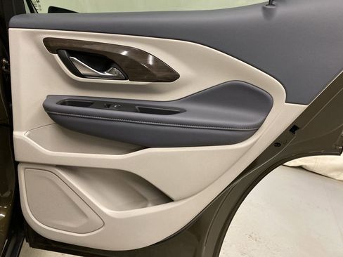 Used 2024 GMC Terrain Denali w/ Denali Premium Package image 13