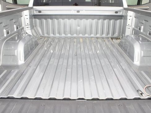 Used 2023 Chevrolet Silverado 1500 LT image 17