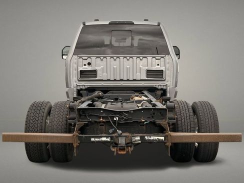 Used 2021 Ford F350 Lariat w/ Lariat Value Package AWD/4WD image 3