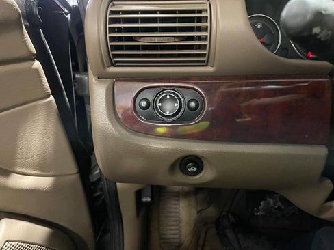 Used 2002 Chrysler Sebring LXi image 30