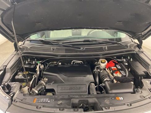 Used 2019 Ford Explorer Platinum image 32