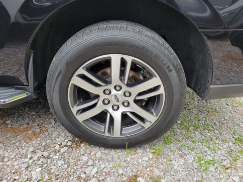 Used 2022 Ford Expedition Limited RWD image 7