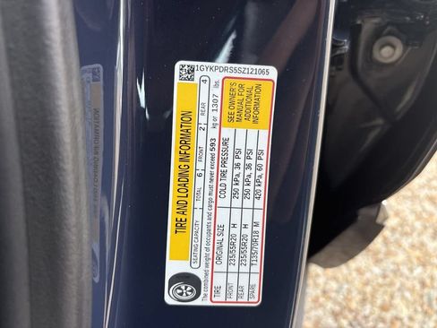 Certified 2025 Cadillac XT6 Premium Luxury AWD/4WD image 35