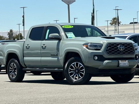 Used 2023 Toyota Tacoma TRD Sport w/ Black Out Package (TMS) RWD image 2