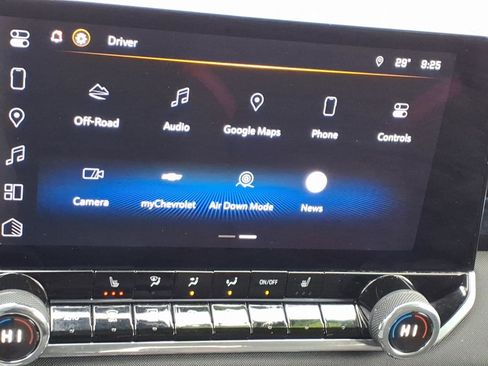 Used 2024 Chevrolet Colorado Z71 w/ Z71 Convenience Package 2 image 19