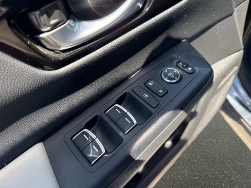 Used 2024 Honda CR-V EX-L image 17