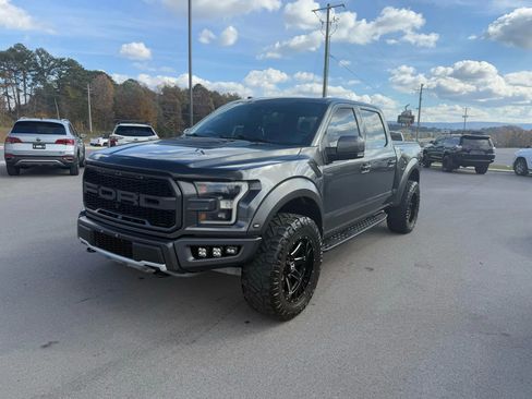 Used 2018 Ford F150 Raptor w/ Equipment Group 802A Luxury image 2