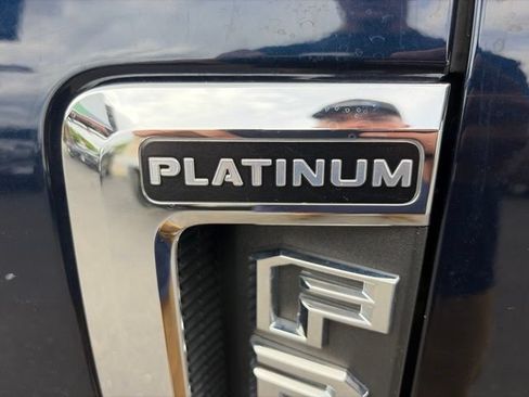 Used 2022 Ford F250 Platinum AWD/4WD image 7