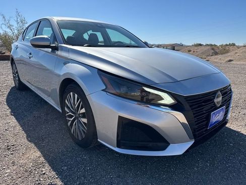Used 2023 Nissan Altima 2.5 SV image 7