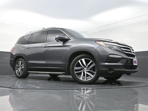 Used 2018 Honda Pilot Touring image 28