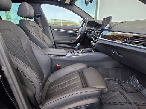 Used 2023 BMW 530i w/ Convenience Package RWD image 19
