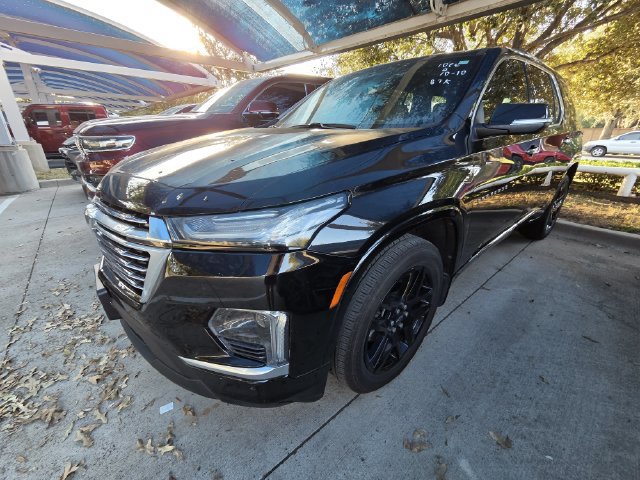 Used 2022 Chevrolet Traverse Premier FWD image 3