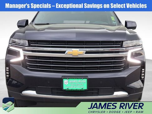 Used 2024 Chevrolet Suburban LT AWD/4WD image 7
