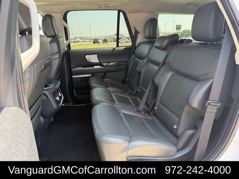Used 2025 Ford Expedition Active AWD/4WD image 34
