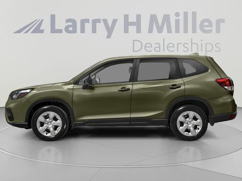 Used 2019 Subaru Forester Premium AWD/4WD image 3