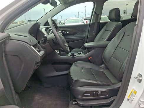 Certified 2022 GMC Terrain SLT w/ Infotainment Package II image 13