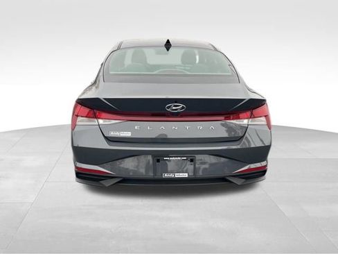Used 2023 Hyundai Elantra SEL image 6