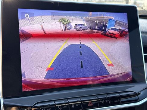 Used 2024 Jeep Compass Limited image 13