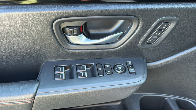 Used 2023 Honda Pilot TrailSport image 9