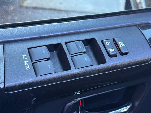 Certified 2022 Toyota 4Runner TRD Off-Road image 18