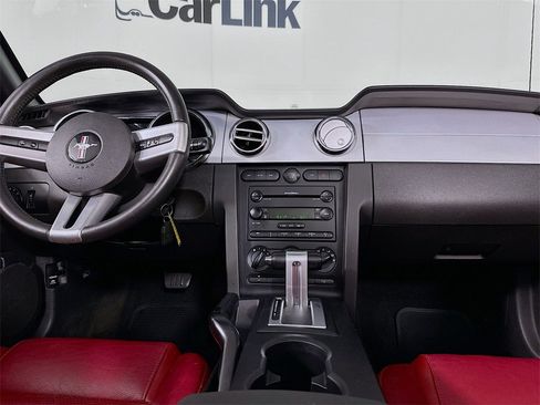 Used 2005 Ford Mustang GT Premium image 24