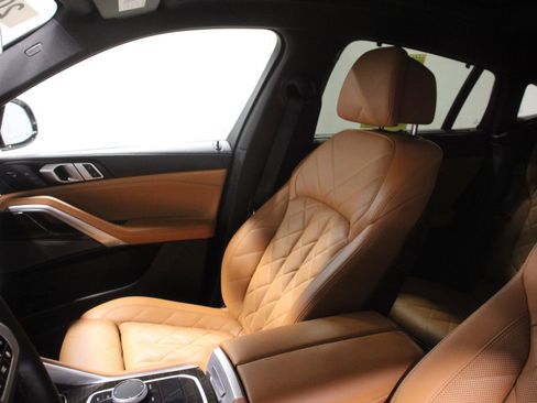 Used 2024 BMW X6 xDrive40i w/ Premium Package AWD/4WD image 32