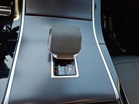 Used 2026 Land Rover Range Rover Evoque Dynamic SE image 15