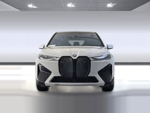 Certified 2023 BMW iX xDrive50 w/ Premium Package image 5